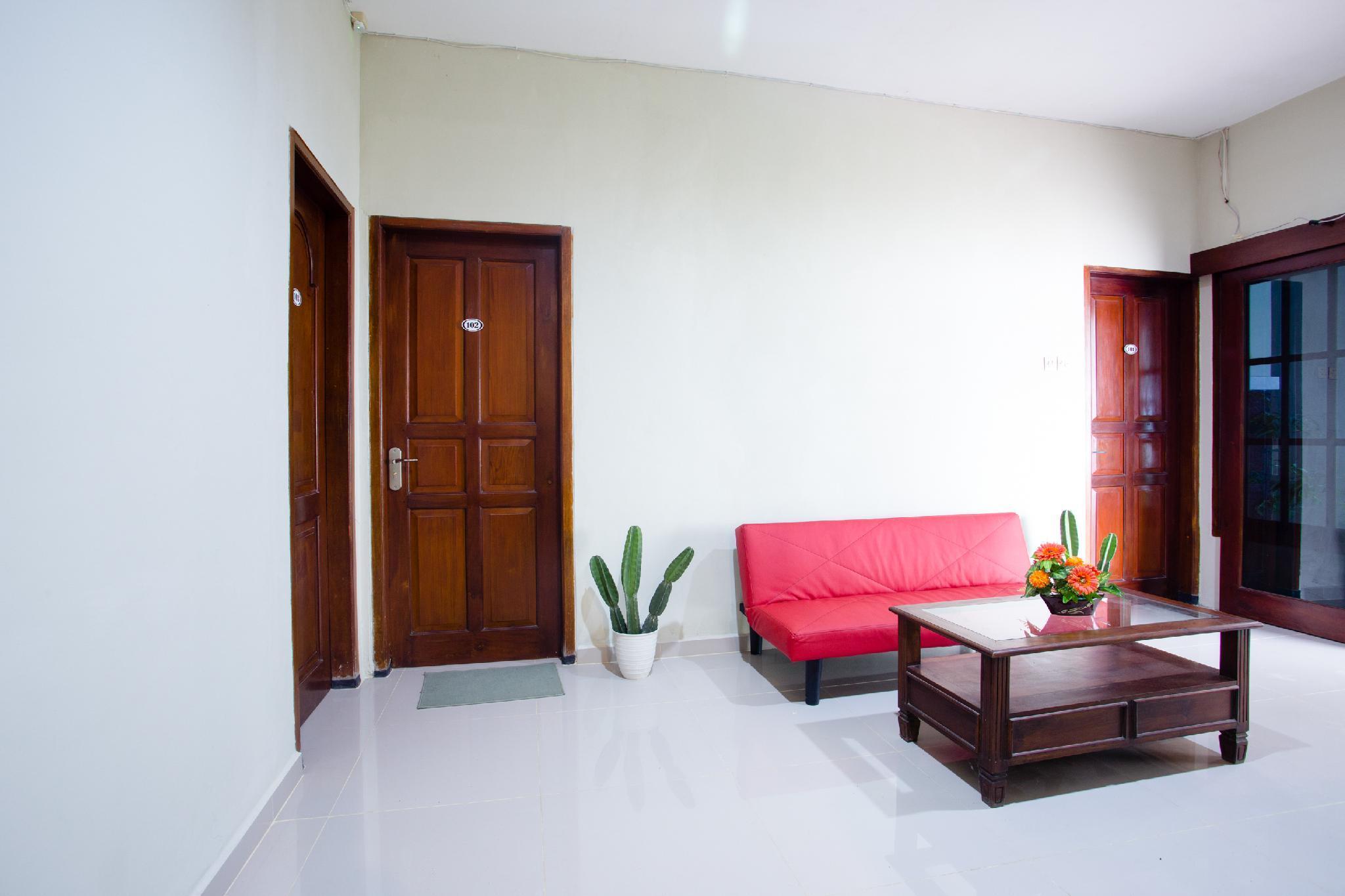 Safara Guesthouse Syariah Семаранг Экстерьер фото