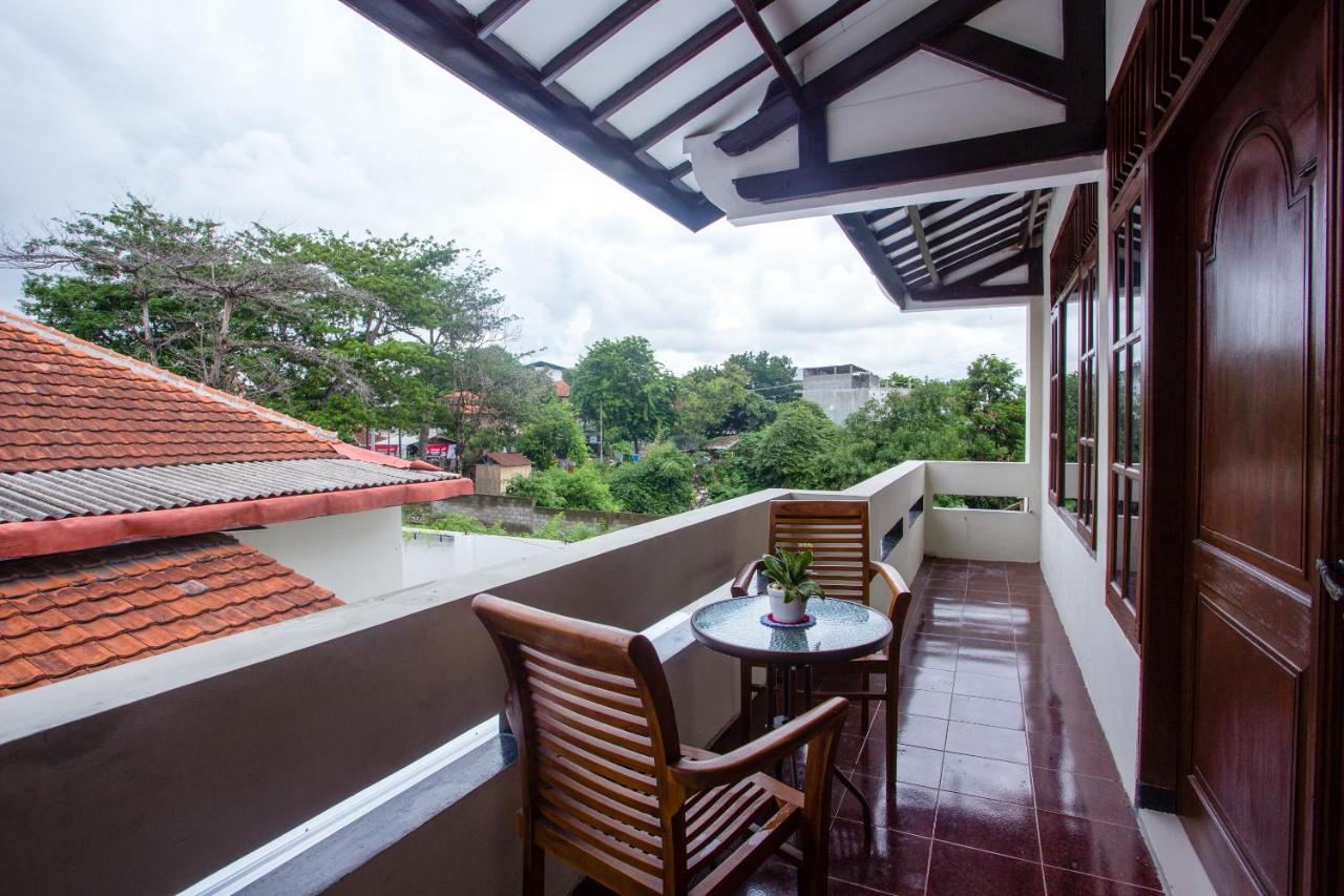 Safara Guesthouse Syariah Семаранг Экстерьер фото